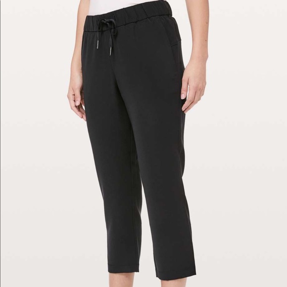 Lululemon On the Fly *Woven* 23” Pants - Picture 2 of 10